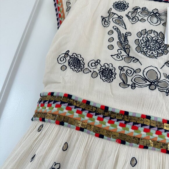 NWT Alice + Olivia Gertie Mini Dress Embroidered Floral Pattern In White Sz 10 - Picture 8 of 13